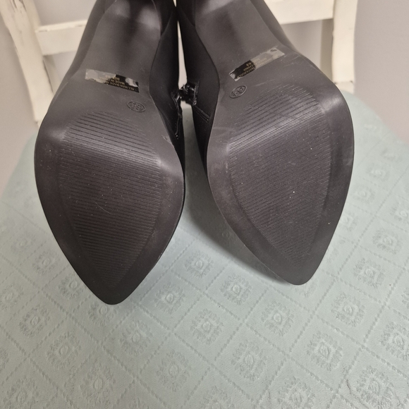 Fashion Nova Sleek Black Heeled Boots - Picture 14 of 14